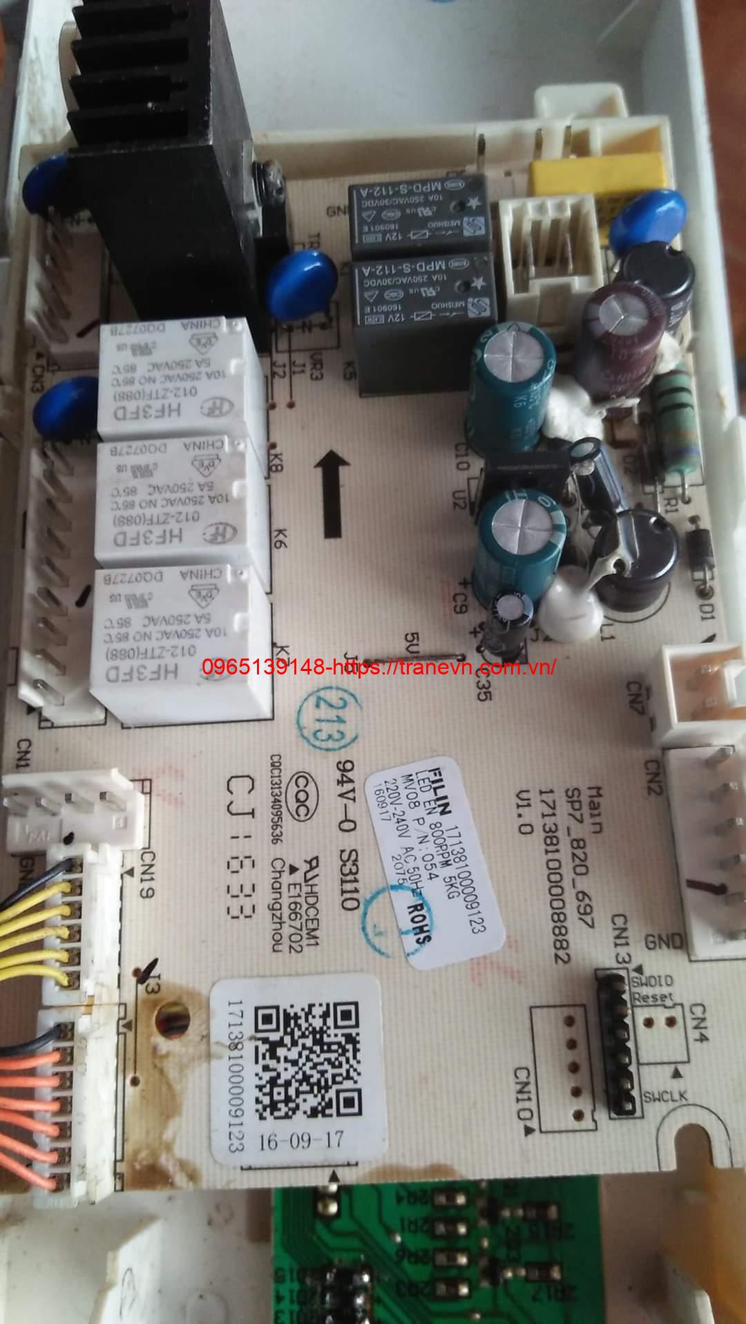 17138100008882-SP7-820-697