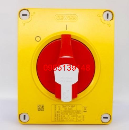 gewiss-32a-4-cuc-cong-tac-cach-ly-quay-khan-cap