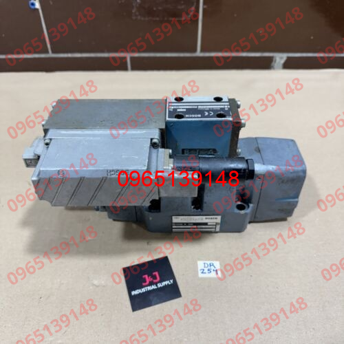*used*_bosch_0811404303_+_0811404614_directional_valve_~_warranty