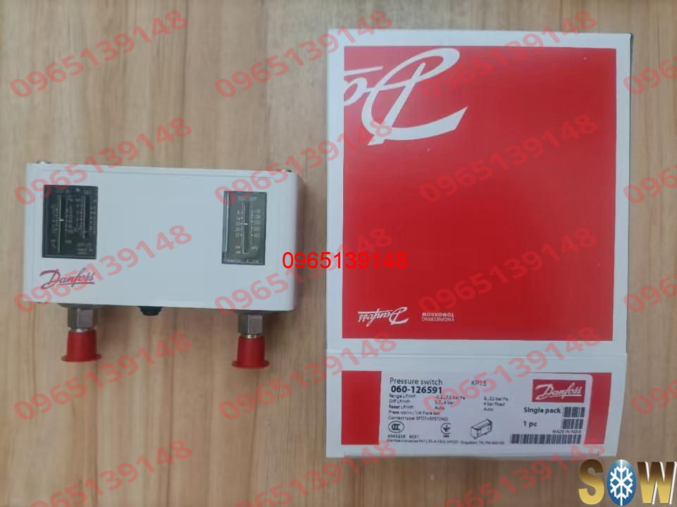 060-126591_danfoss_pressure_switch,_kp15